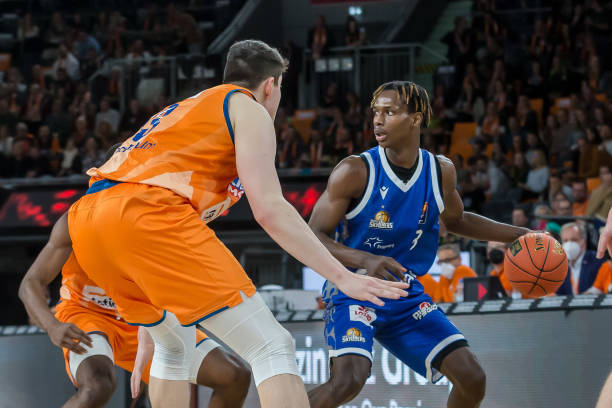 保住英超优 保住英超优