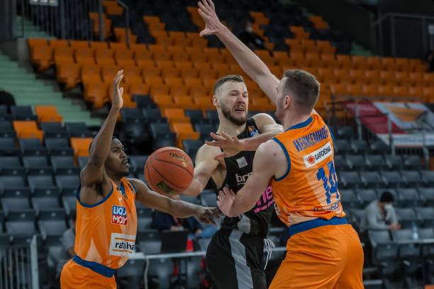 其作为中流 其作为中流